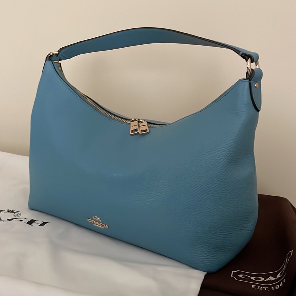 COACH 36628 East West Celeste
